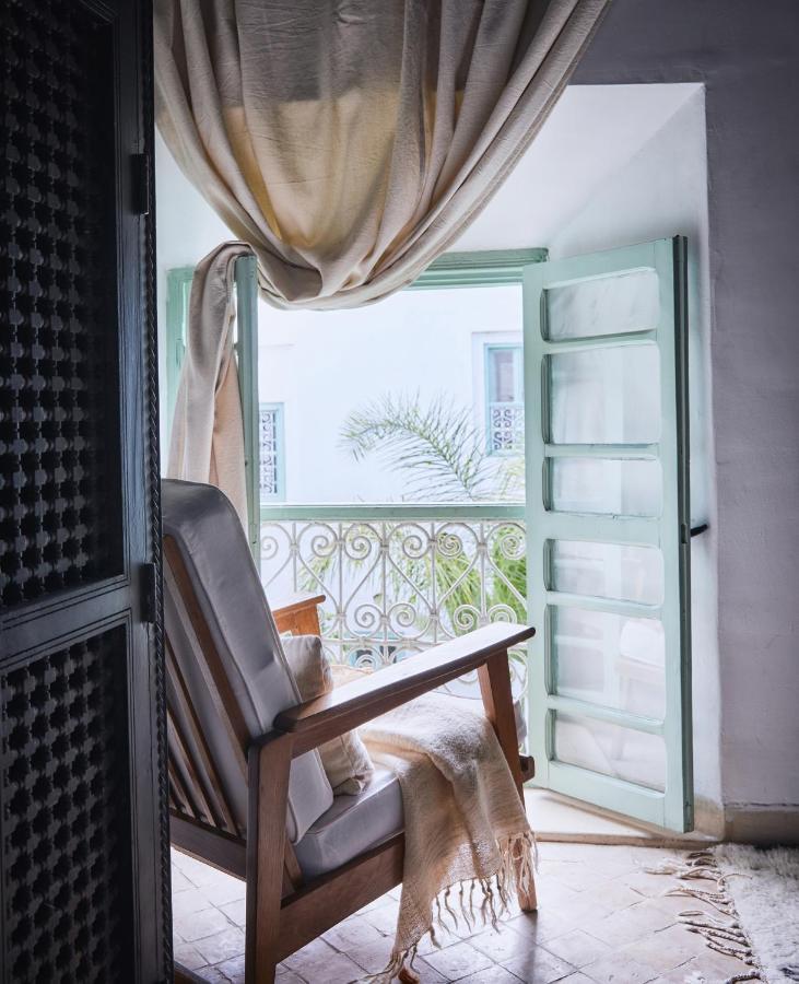 Kitula Riad *